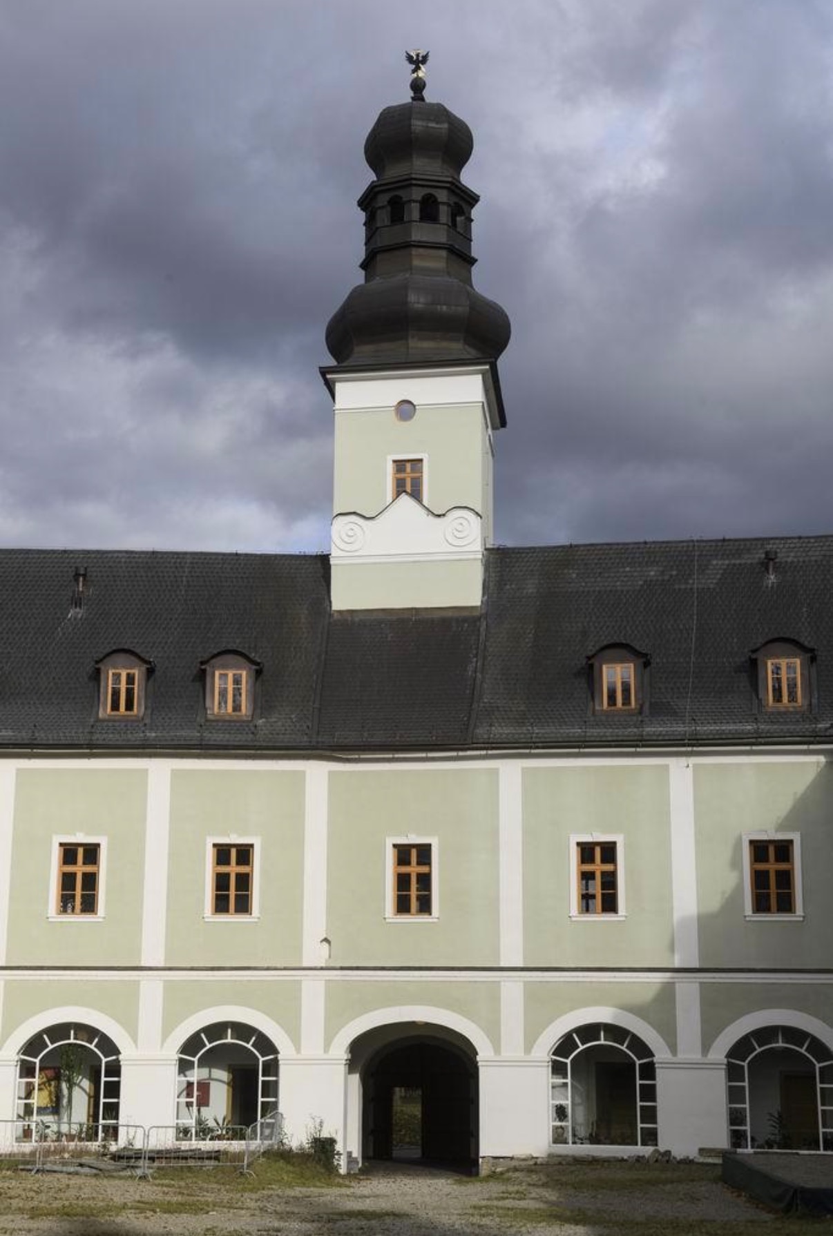 Dubnický kaštieľ, Dubnica nad Váhom